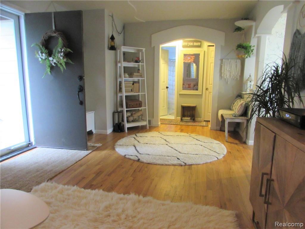 4751 Rosedale Court Clarkston, MI 48348 - Photo 11 of 30 IMG_5401.JPG