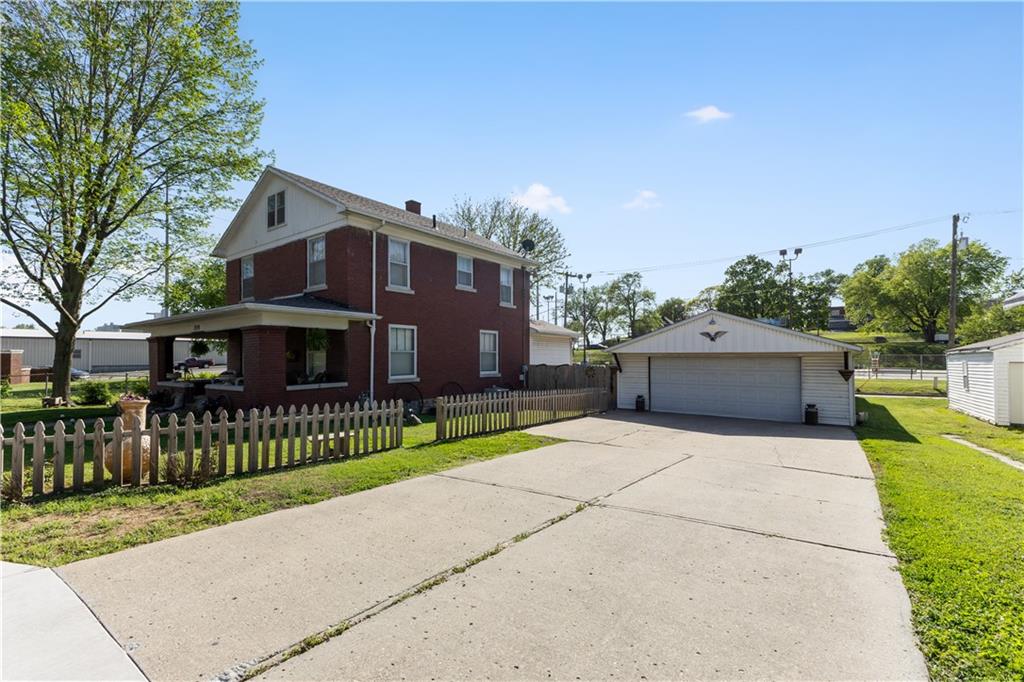 109 12th Street Atchison, KS 66002 - Photo 43 of 47