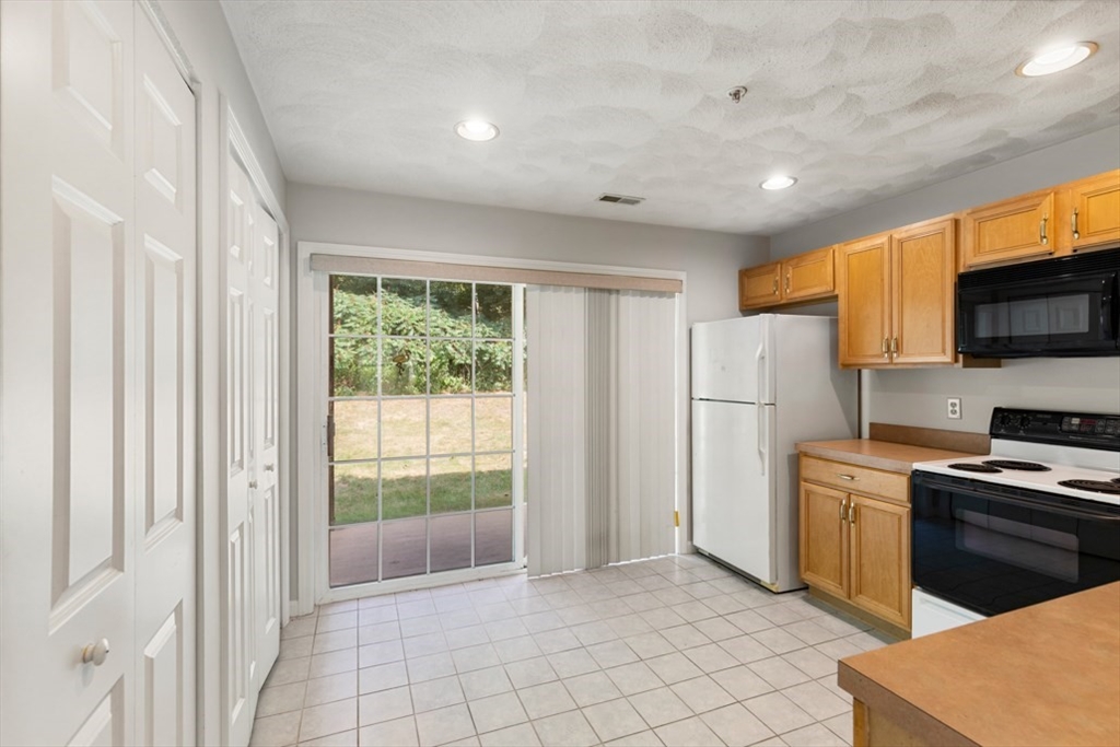 396 Boston Road, Unit 302 Billerica, MA 01821 - Photo 10 of 30 Gallery Image 10