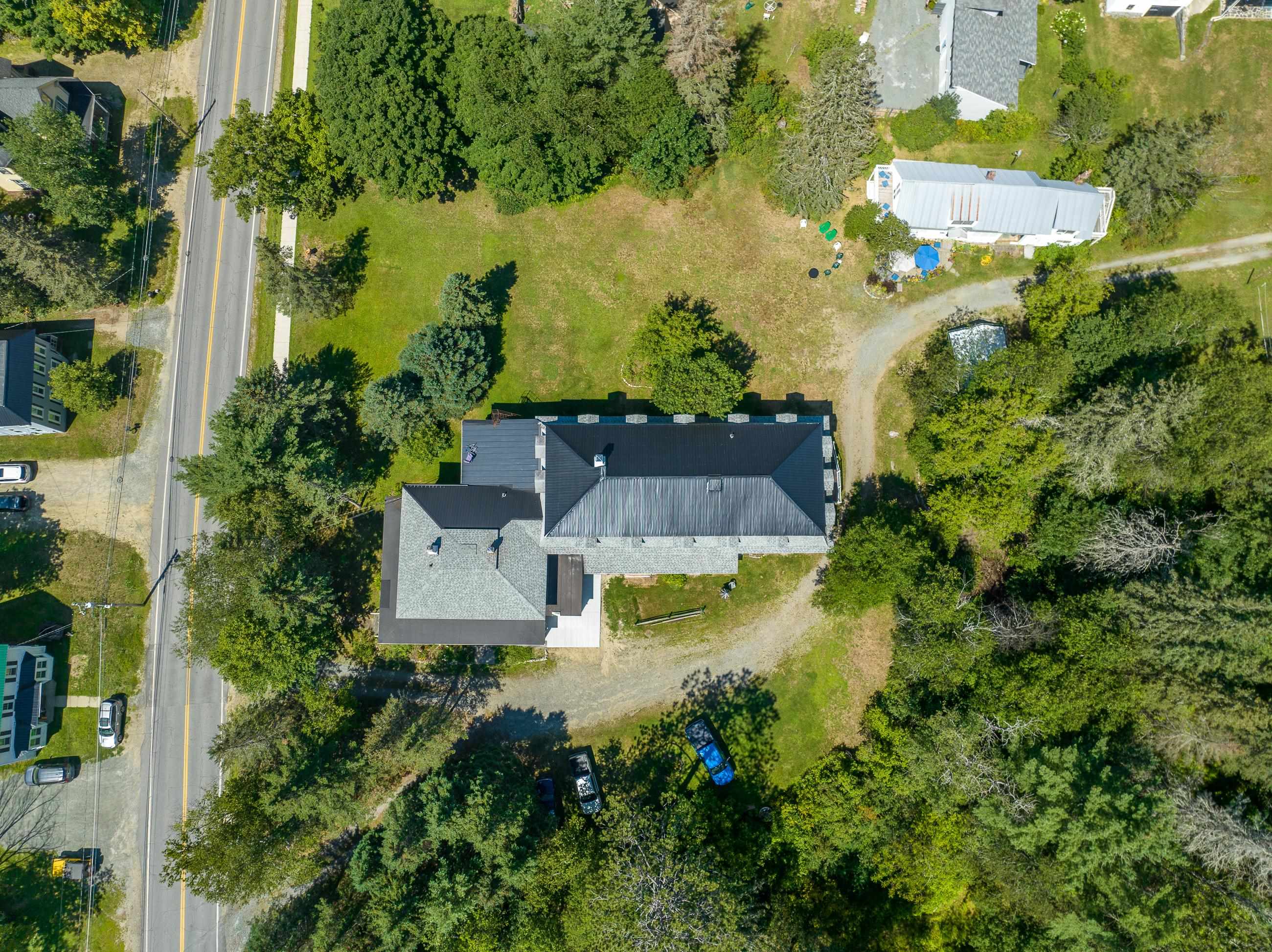 53 Jefferson Road Whitefield, NH 03598 - Photo 5 of 33