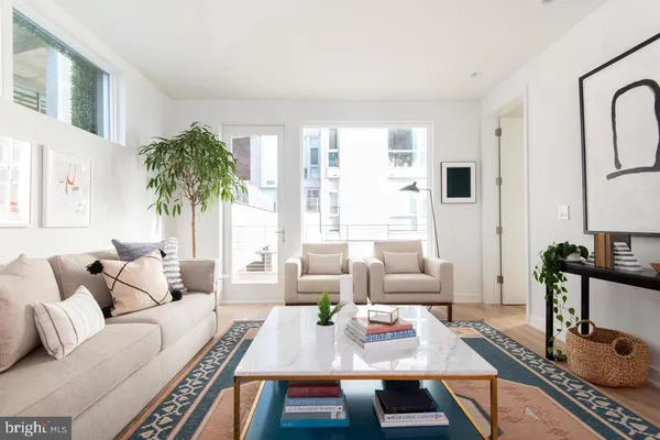 $3,700 | 1923 9th Street Northwest, Unit 2, Washington, DC 20001