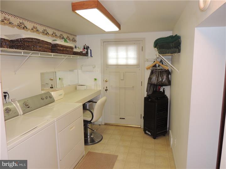 713 Dunmore Road Philadelphia, PA 19115 - Photo 24 of 25 Laundry Room