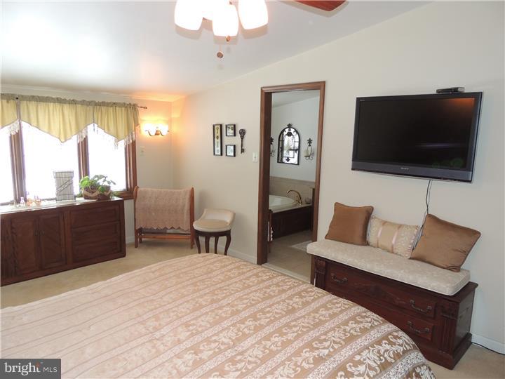 713 Dunmore Road Philadelphia, PA 19115 - Photo 10 of 25 Master Bedroom