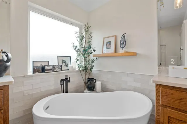 $3,150 | 100 Sumner Lane, Waxahachie, TX 75165