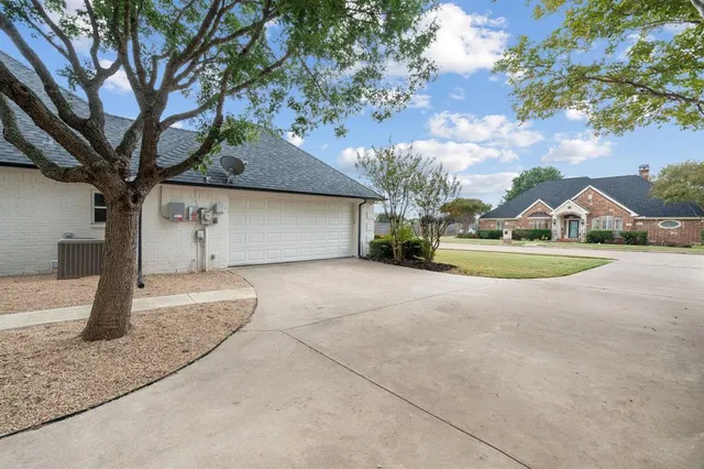 $3,150 | 100 Sumner Lane, Waxahachie, TX 75165