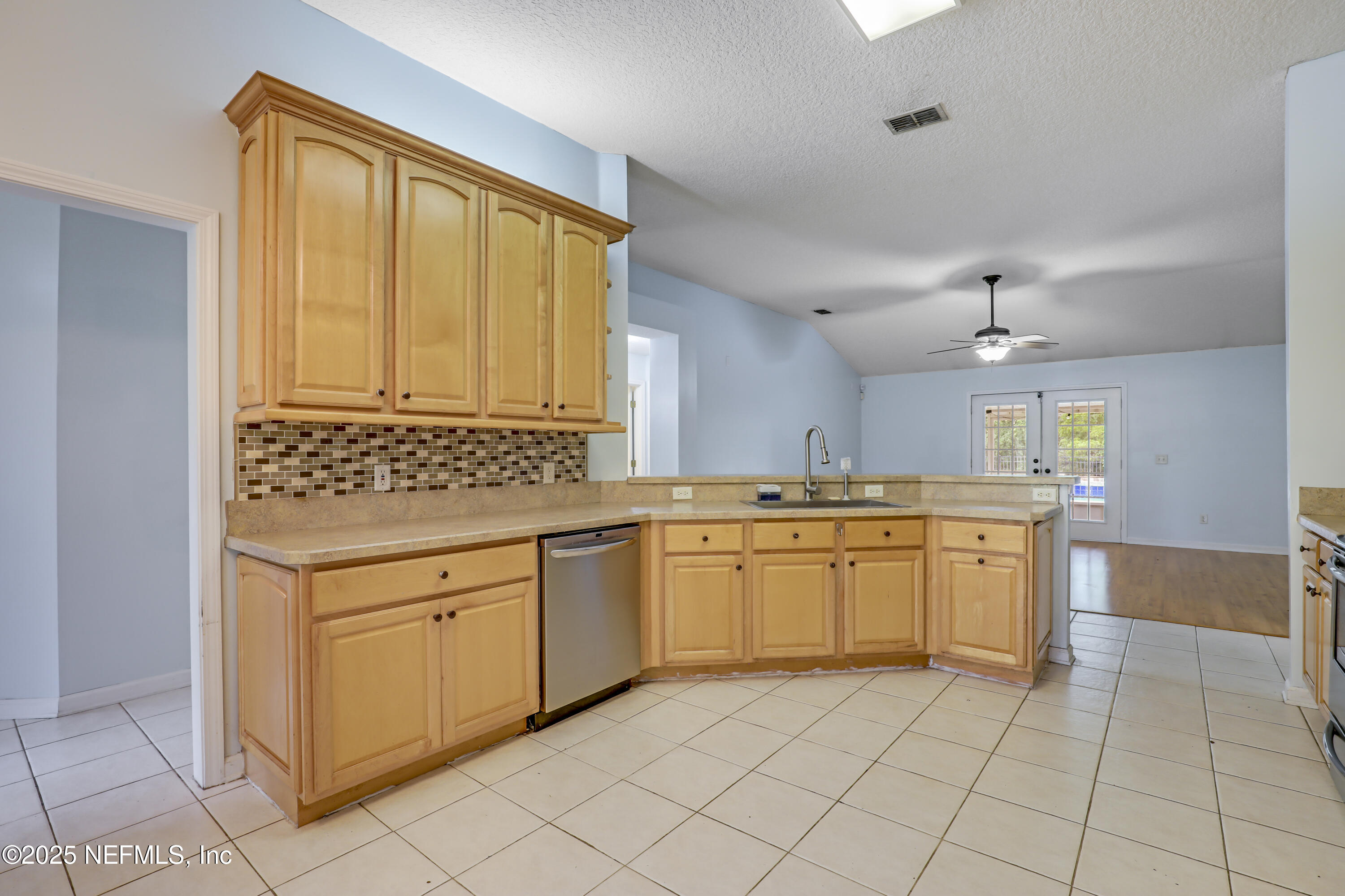 3784 Charles Green Road Hilliard, FL 32046 - Photo 17 of 41 16 Kitchen