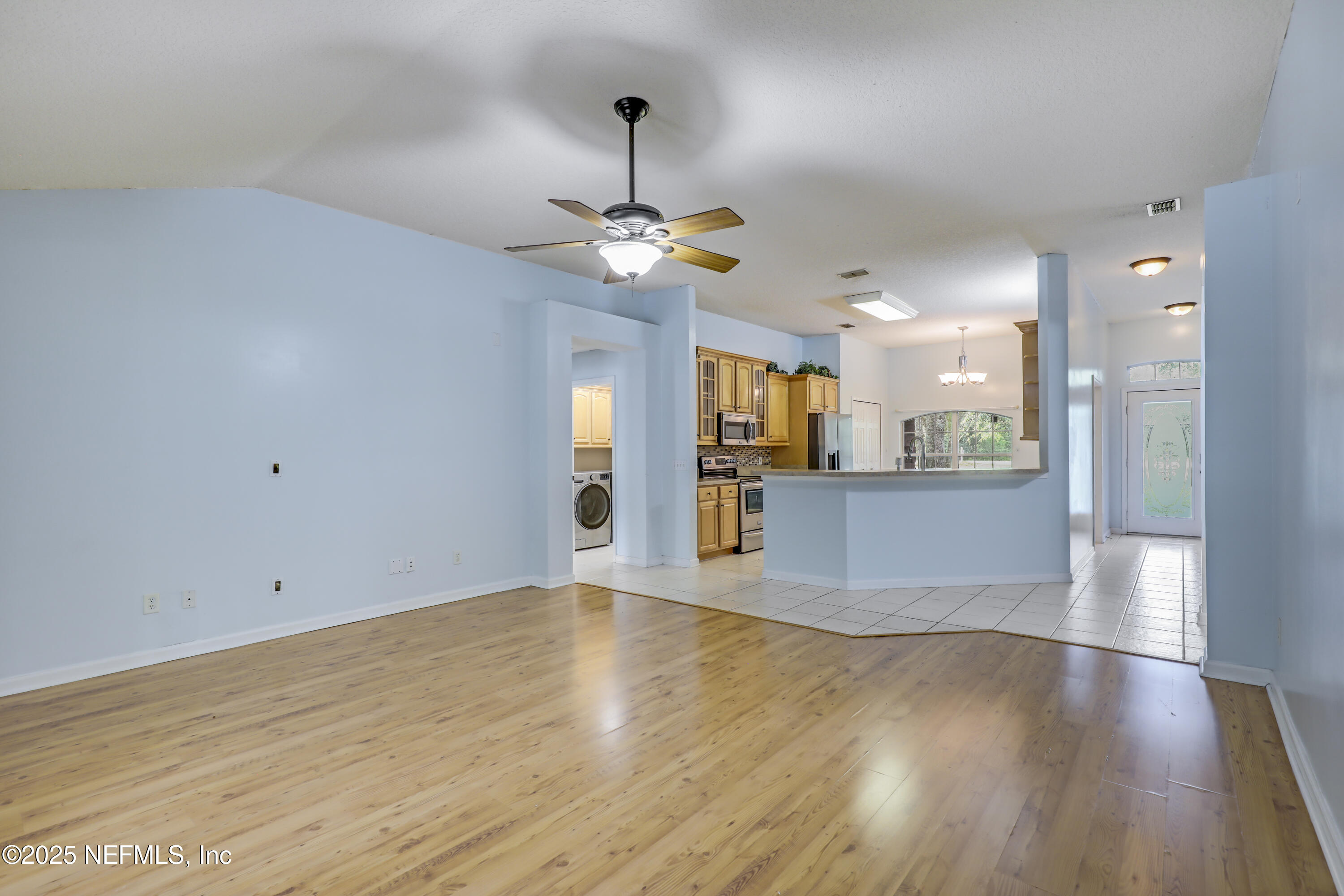 3784 Charles Green Road Hilliard, FL 32046 - Photo 20 of 41 19 Living Room