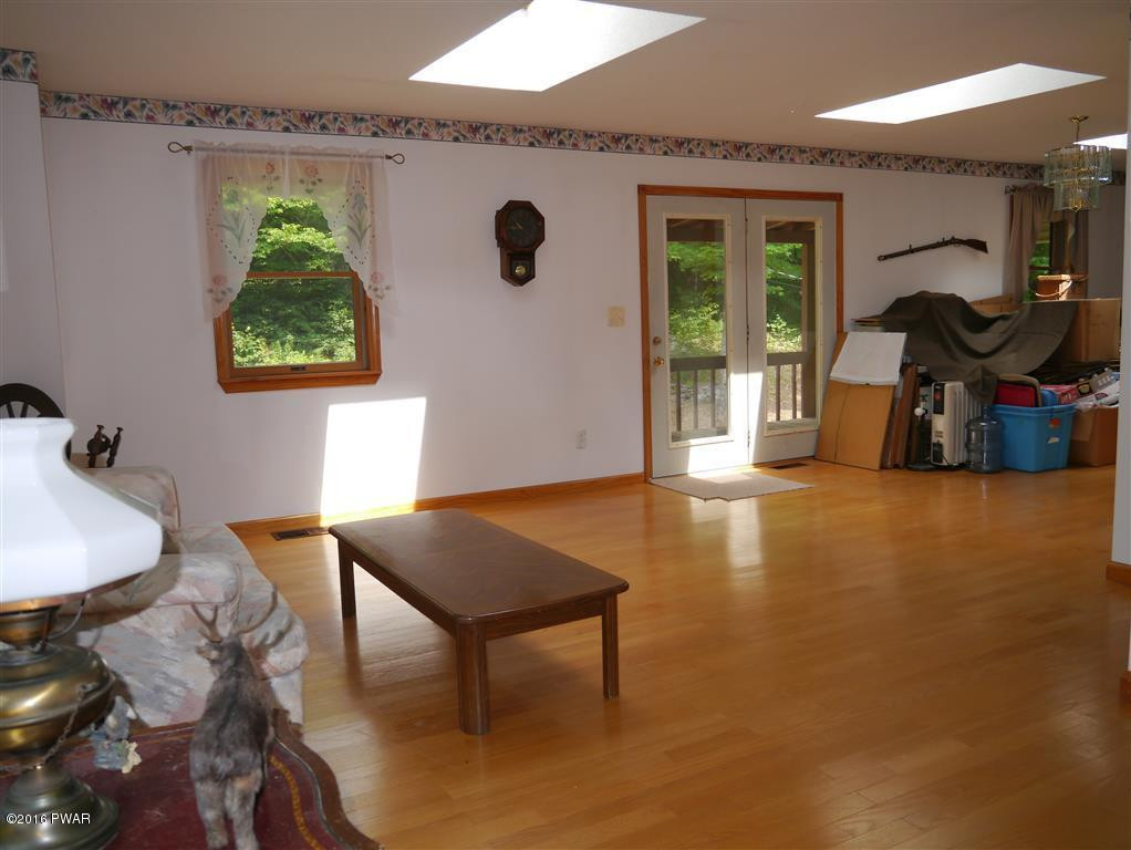144 Whitleigh Road Equinunk, PA 18417 - Photo 7 of 44 Upper Level; Skylights; Deck