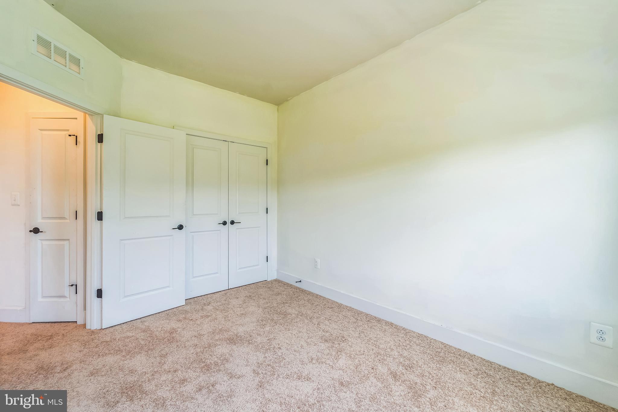 4306 Roland Heights Avenue Baltimore, MD 21211 - Photo 25 of 32