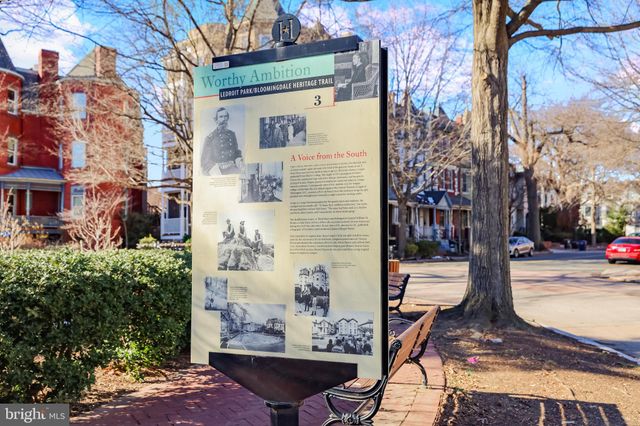 a view of a patio in front of the house