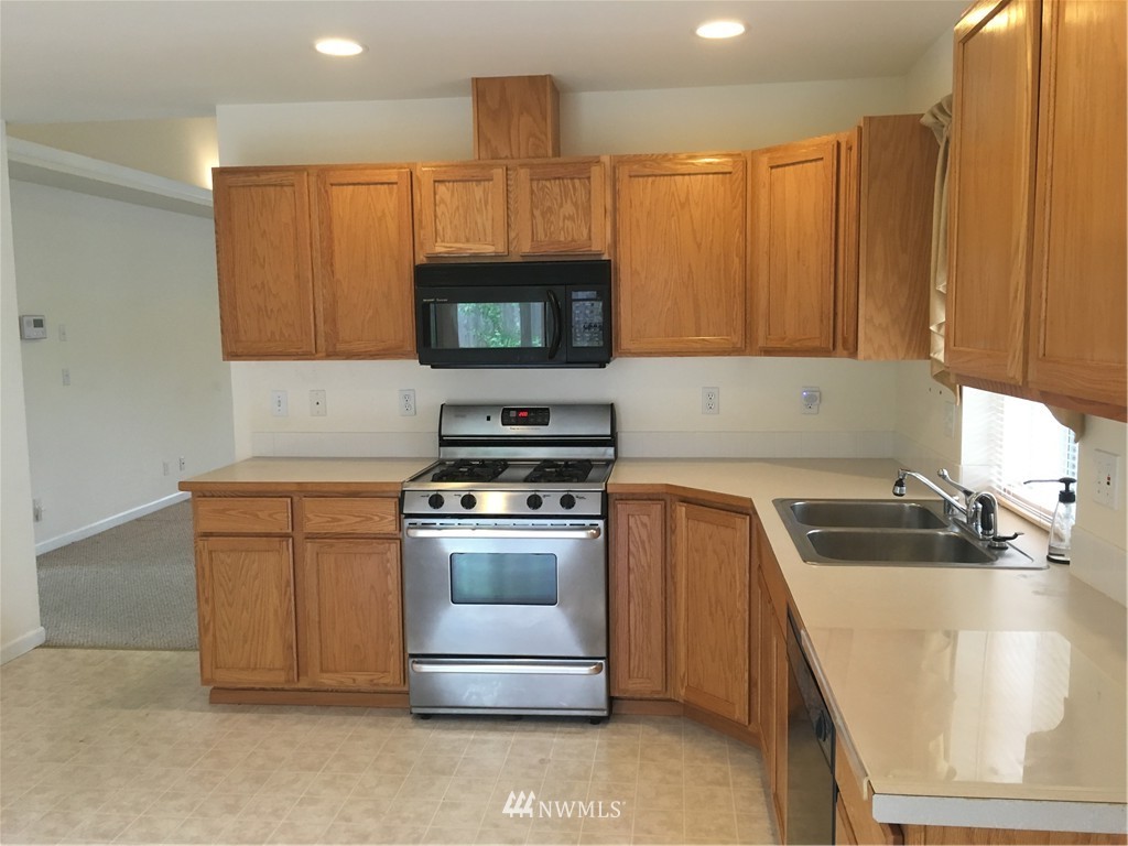 2710 Rickey Road Bremerton, WA 98310 - Photo 8 of 16