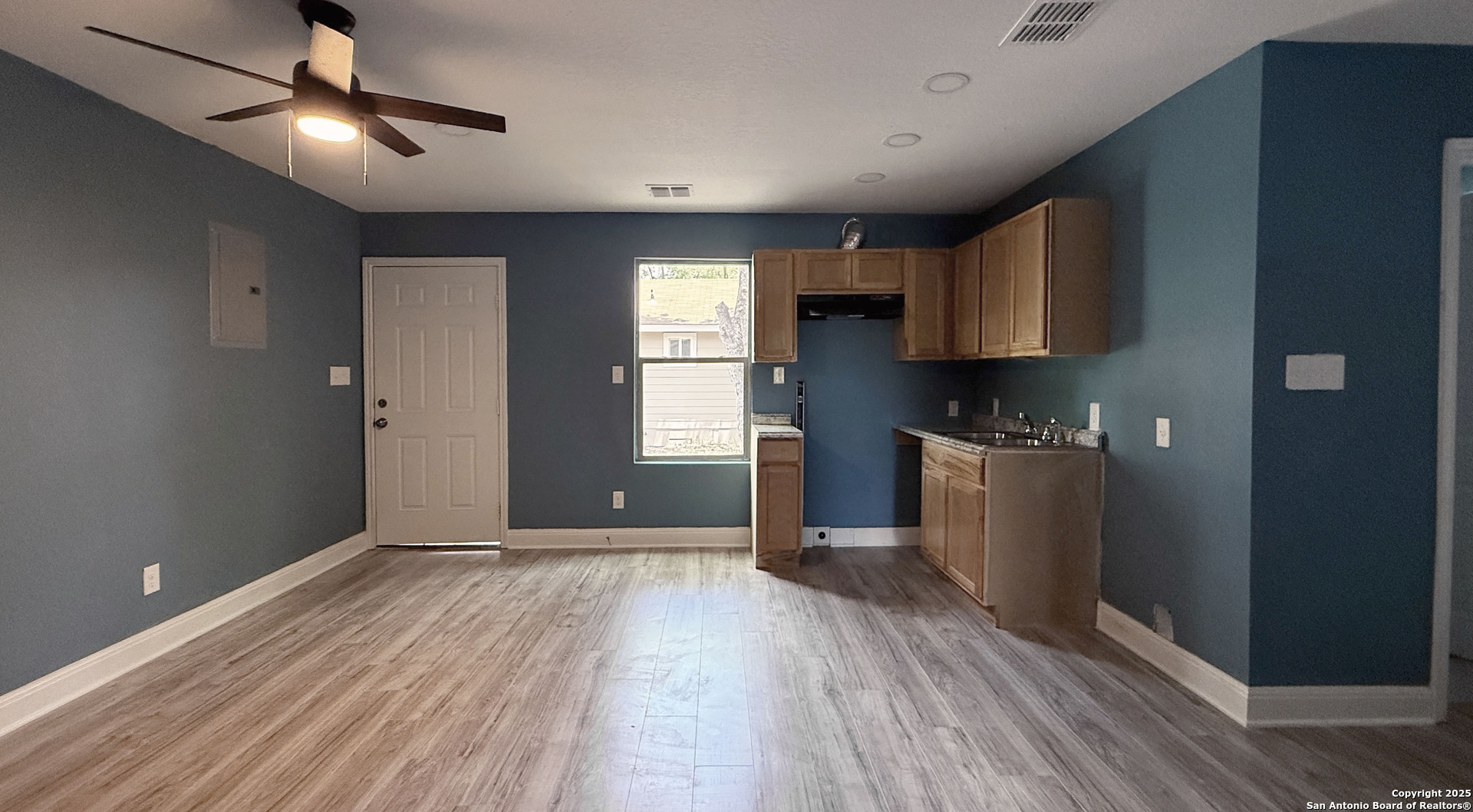 520 West Mayfield Boulevard, Unit 2 San Antonio, TX 78211 - Photo 2 of 7