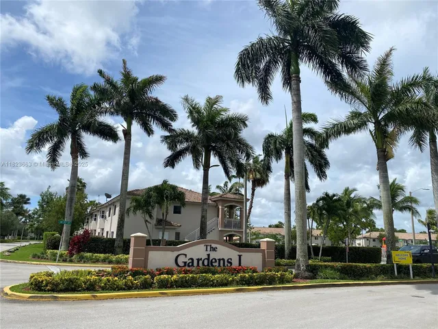 $219,000 | 1250 Southeast 28th Court, Unit 203, Homestead, FL 33035