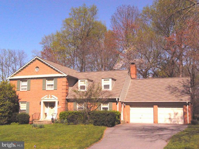 9608 Hall Road Potomac, MD 20854 - Photo 1 of 20 Exterior (Main)