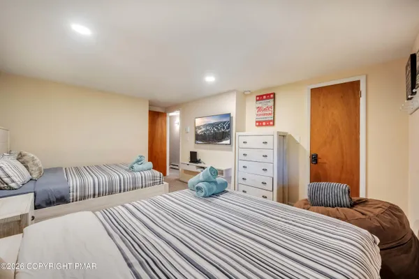 $359,000 | 25 Middle Village Way, Tannersville, PA 18372
