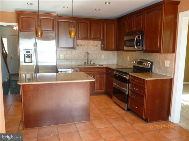 431 North Manor Road Elverson, PA 19520 - Photo 7 of 25 Kitchen