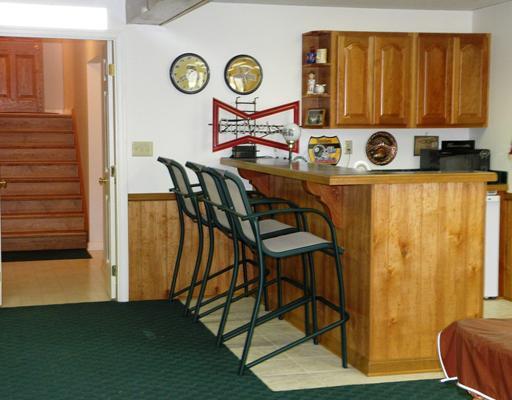 183 Hill Place Road Venetia, PA 15367 - Photo 14 of 18 Other. wet bar