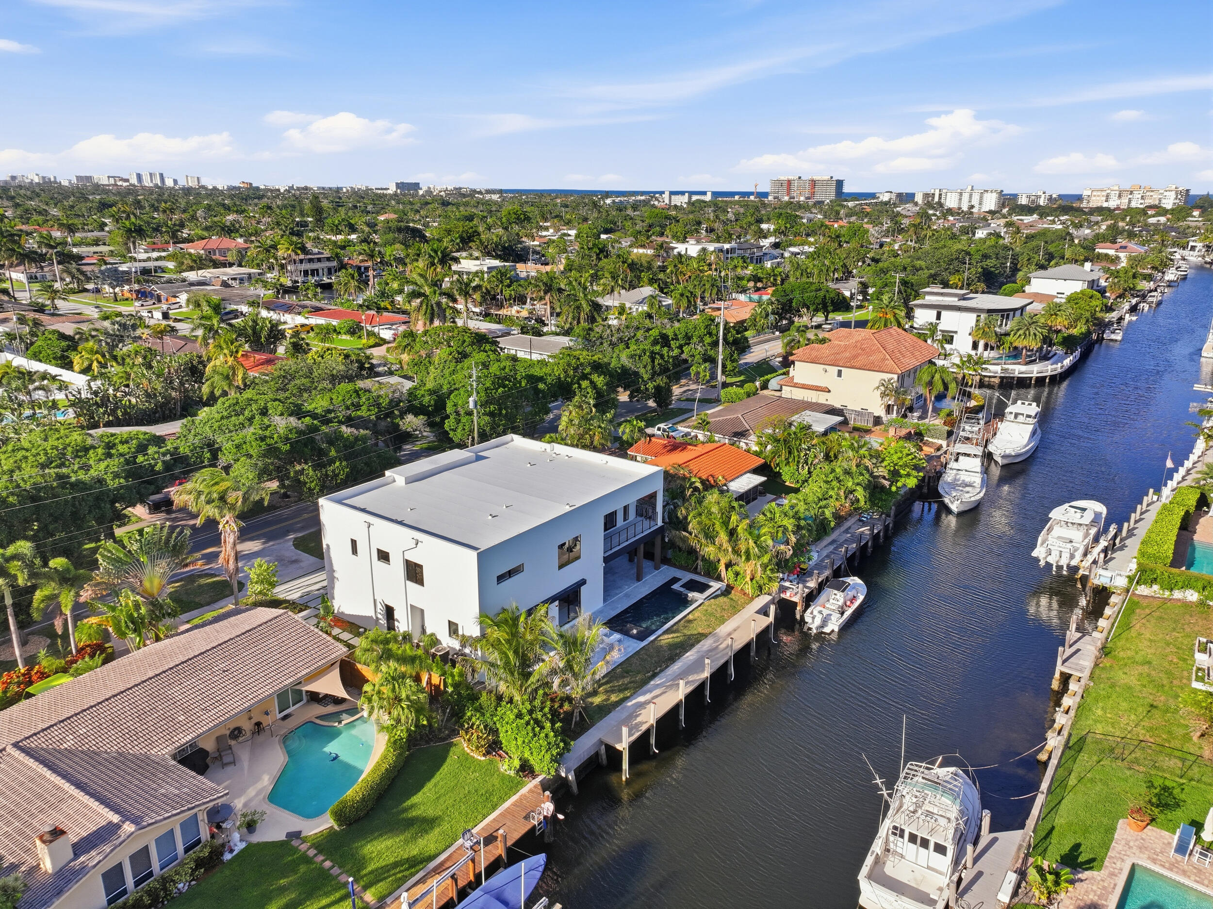 2360 Northeast 49th Street Lighthouse Point, FL 33064 - Photo 61 of 66 40_dji_20260519181320_0183_d