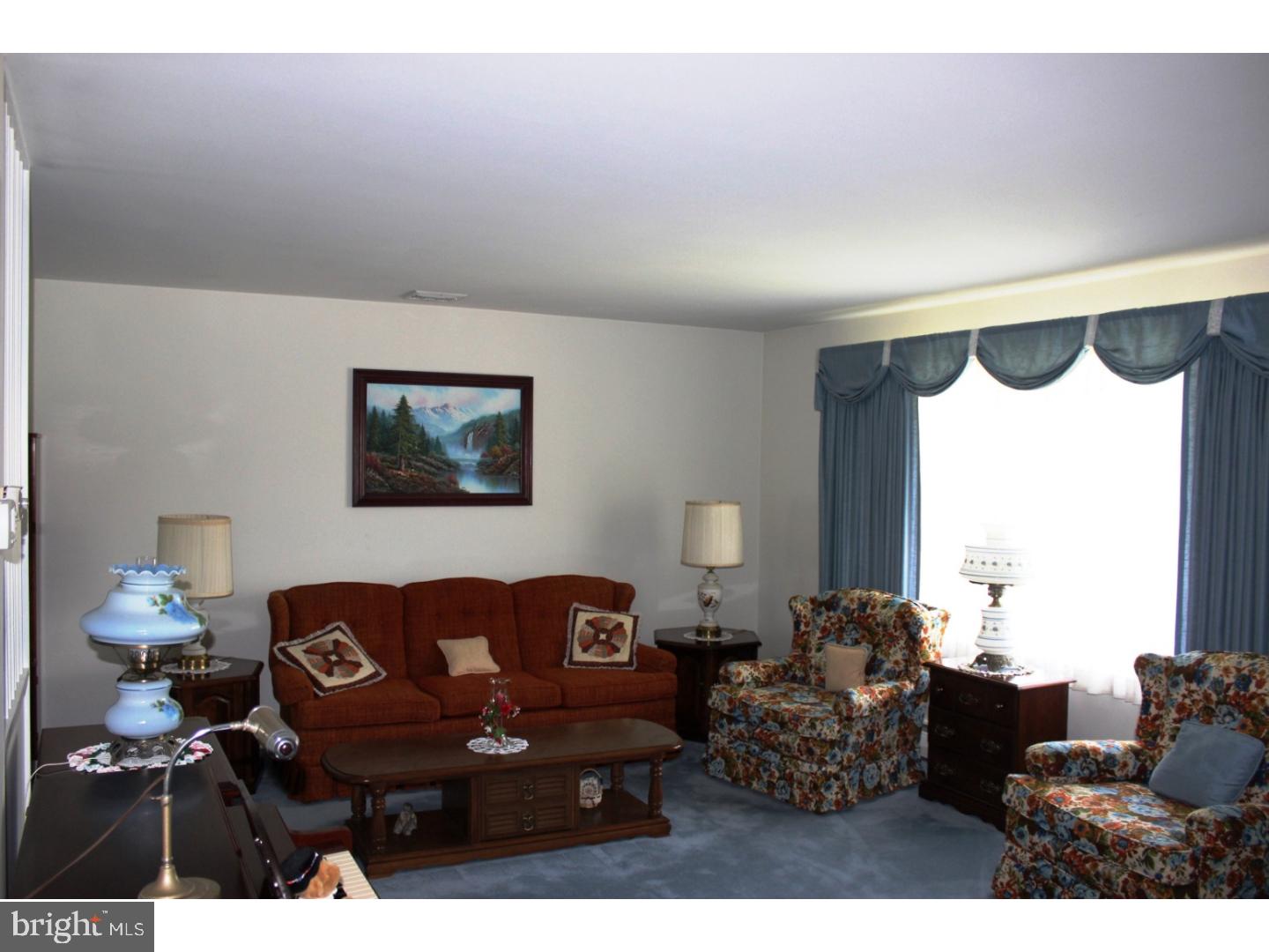 1713 York Road Wyomissing, PA 19610 - Photo 4 of 25 Gallery Image 4