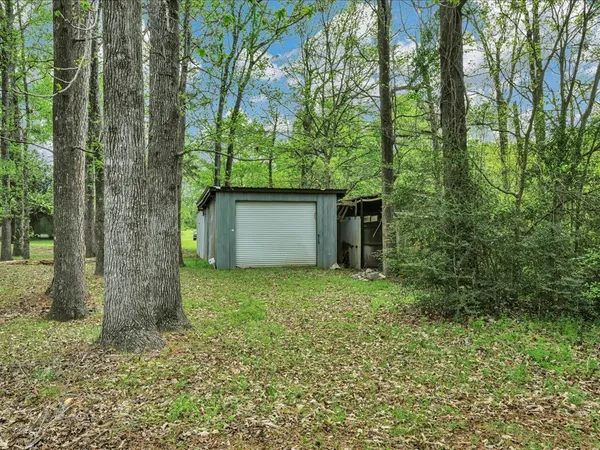 $399,900 | 235 County Barn Road, Lufkin, TX 75904