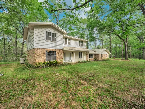 $399,900 | 235 County Barn Road, Lufkin, TX 75904