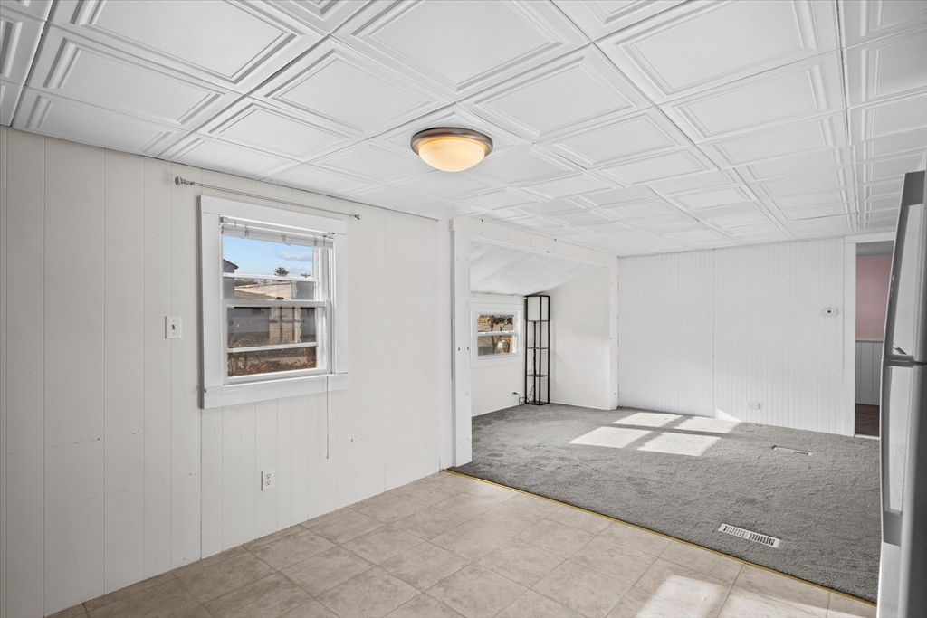 194 Lafayette Road, Unit 2E Salisbury, MA 01952 - Photo 7 of 23 a view of a room with window