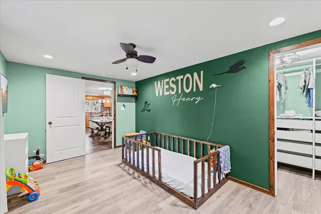 a view of entryway with a hall