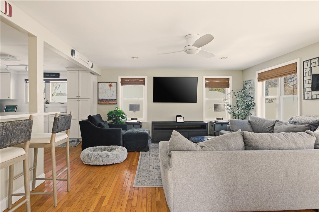 181 Center Avenue Middletown, RI 02842 - Photo 24 of 49 amily room off of kitchen