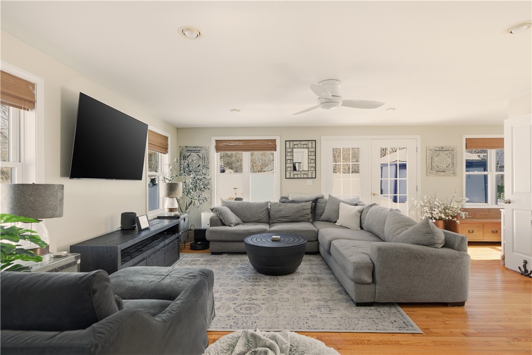 181 Center Avenue Middletown, RI 02842 - Photo 26 of 49 amily room off of kitchen