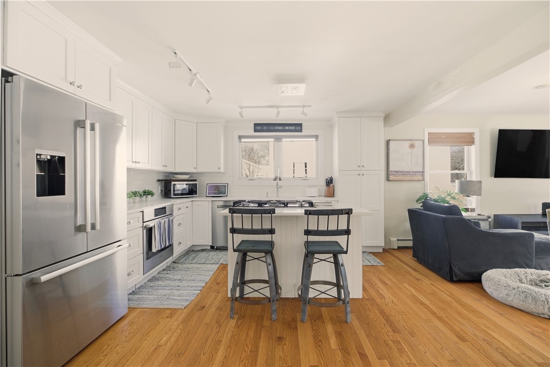 181 Center Avenue Middletown, RI 02842 - Photo 32 of 49