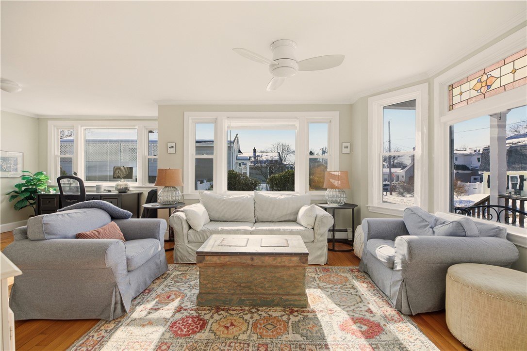 181 Center Avenue Middletown, RI 02842 - Photo 37 of 49 Living room