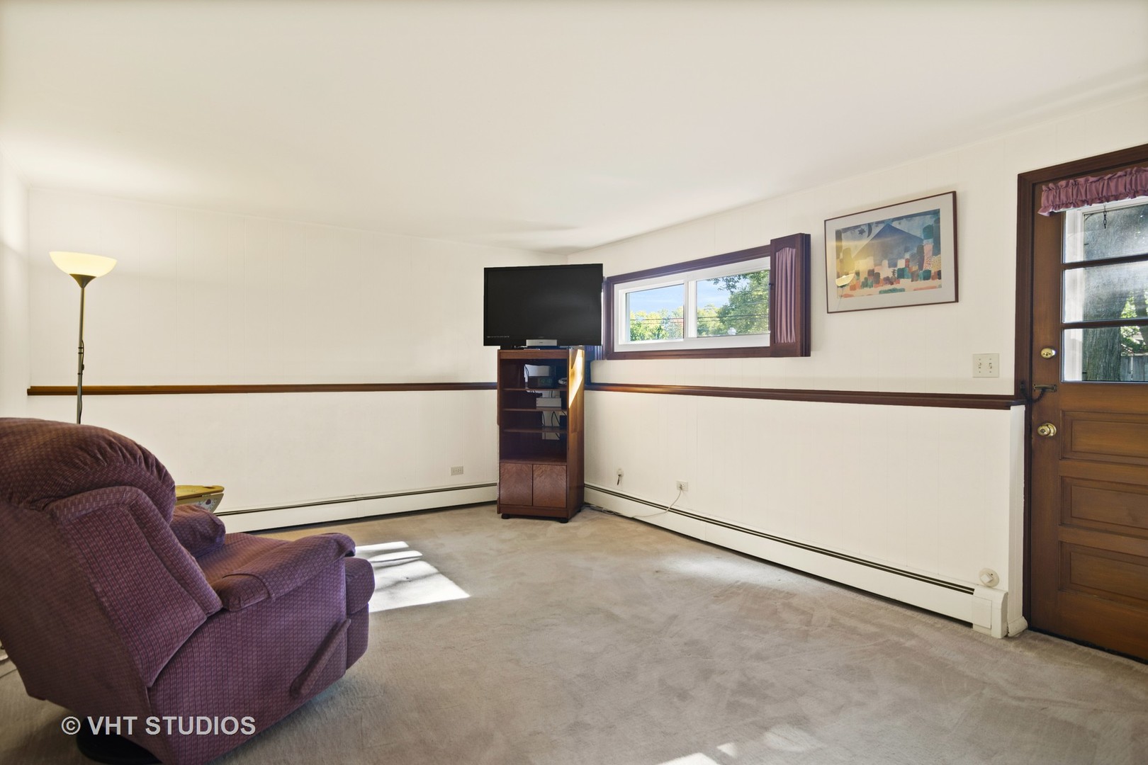 975 Ruth Drive Elgin, IL 60123 - Photo 9 of 17 a view of livingroom with furniture