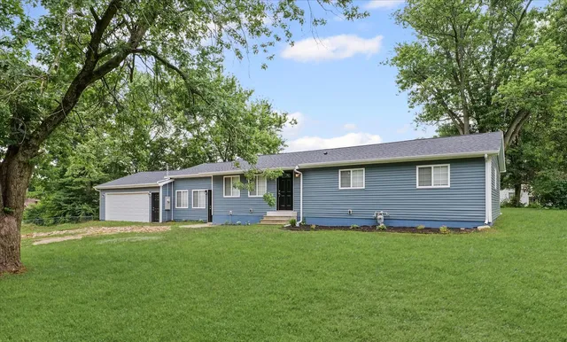 $212,500 | 108 South Jefferson Street, Saybrook, IL 61770