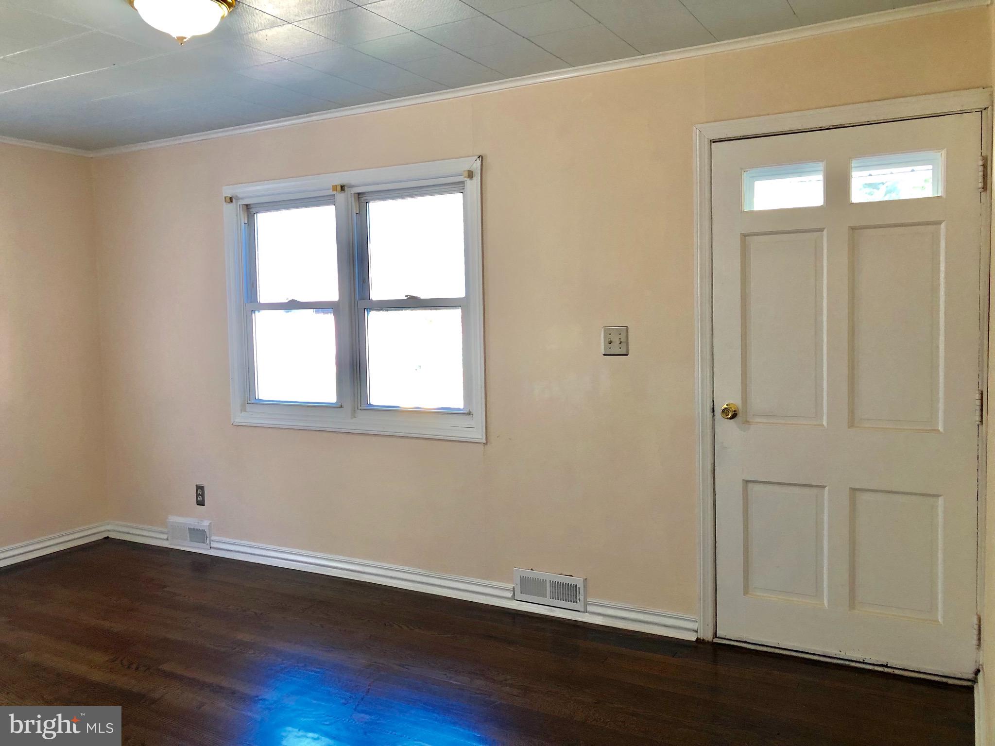 63 Collins Road Hamilton, NJ 08619 - Photo 3 of 13 Gallery Image 3