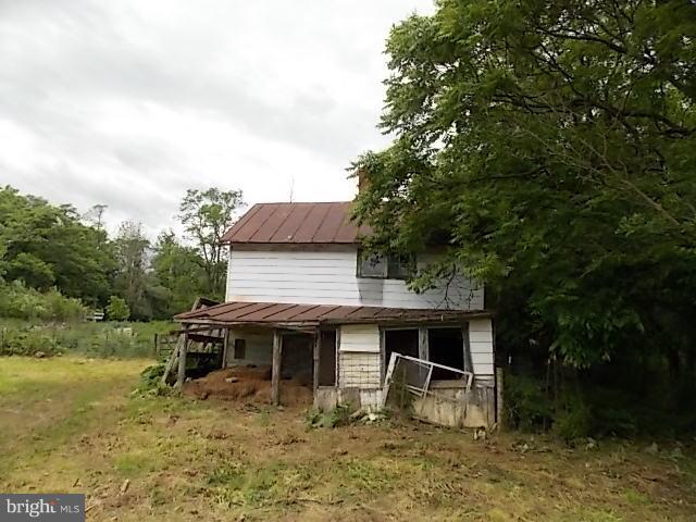739 Kimble Road Berryville, VA 22611 - Photo 3 of 9 Old Home used as Barn