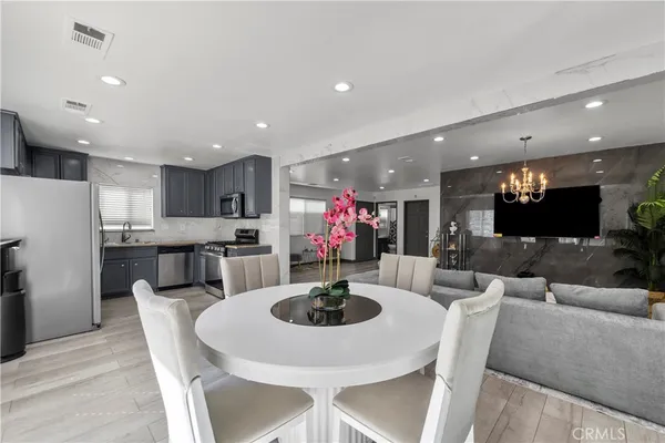 $775,000 | 9427 Lemona Avenue, Unit 15, North Hills, CA 91343