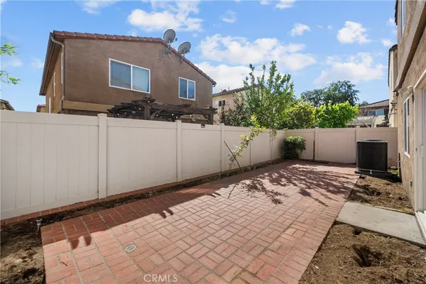$775,000 | 9427 Lemona Avenue, Unit 15, North Hills, CA 91343