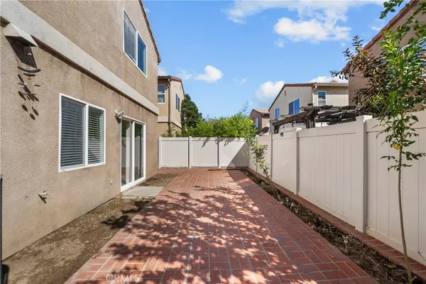 $775,000 | 9427 Lemona Avenue, Unit 15, North Hills, CA 91343