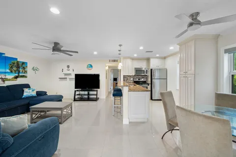 $109,000 | 334 Burgundy G, Delray Beach, FL 33484