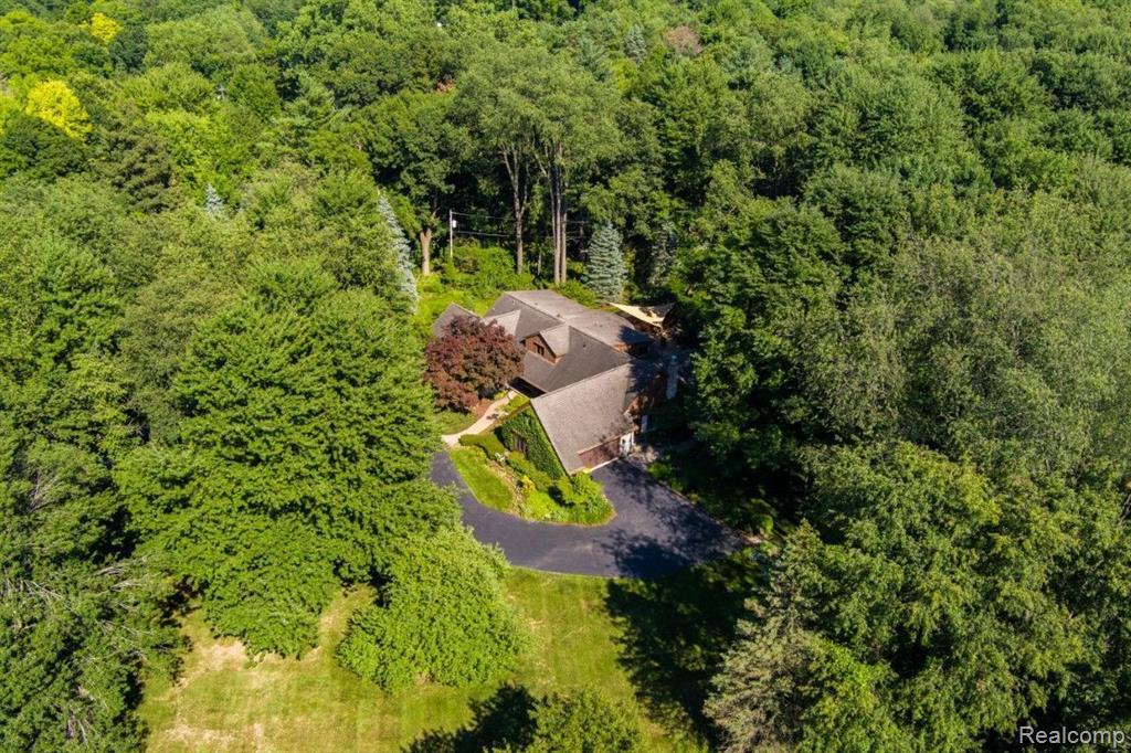 28265 West 14 Mile Road Farmington Hills, MI 48334 - Photo 4 of 69