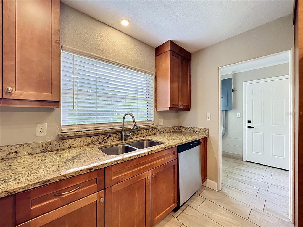 3012 Rogan Road Orlando, FL 32812 - Photo 10 of 36