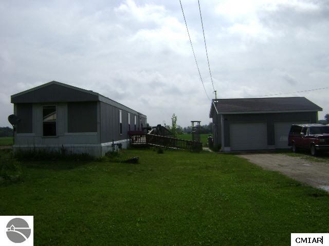 6126 North Pingree Road Elwell, MI 48832 - Photo 2 of 3 1766546-1.JPG