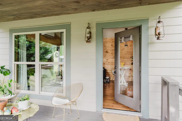 a view of a entryway door of the house