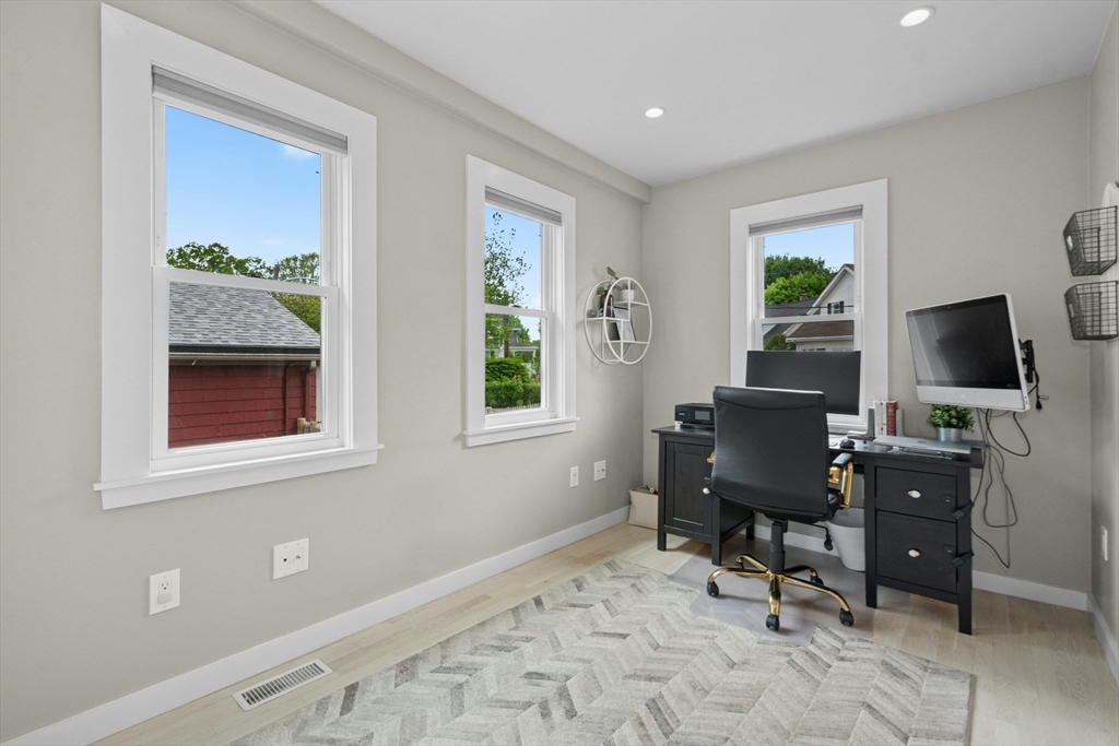 21 Milton Road Quincy, MA 02171 - Photo 15 of 29