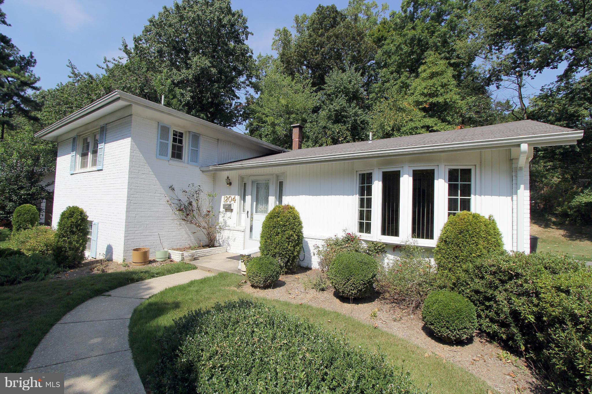 1204 Dunoon Court Silver Spring, MD 20903 - Photo 2 of 30 Exterior (Front)