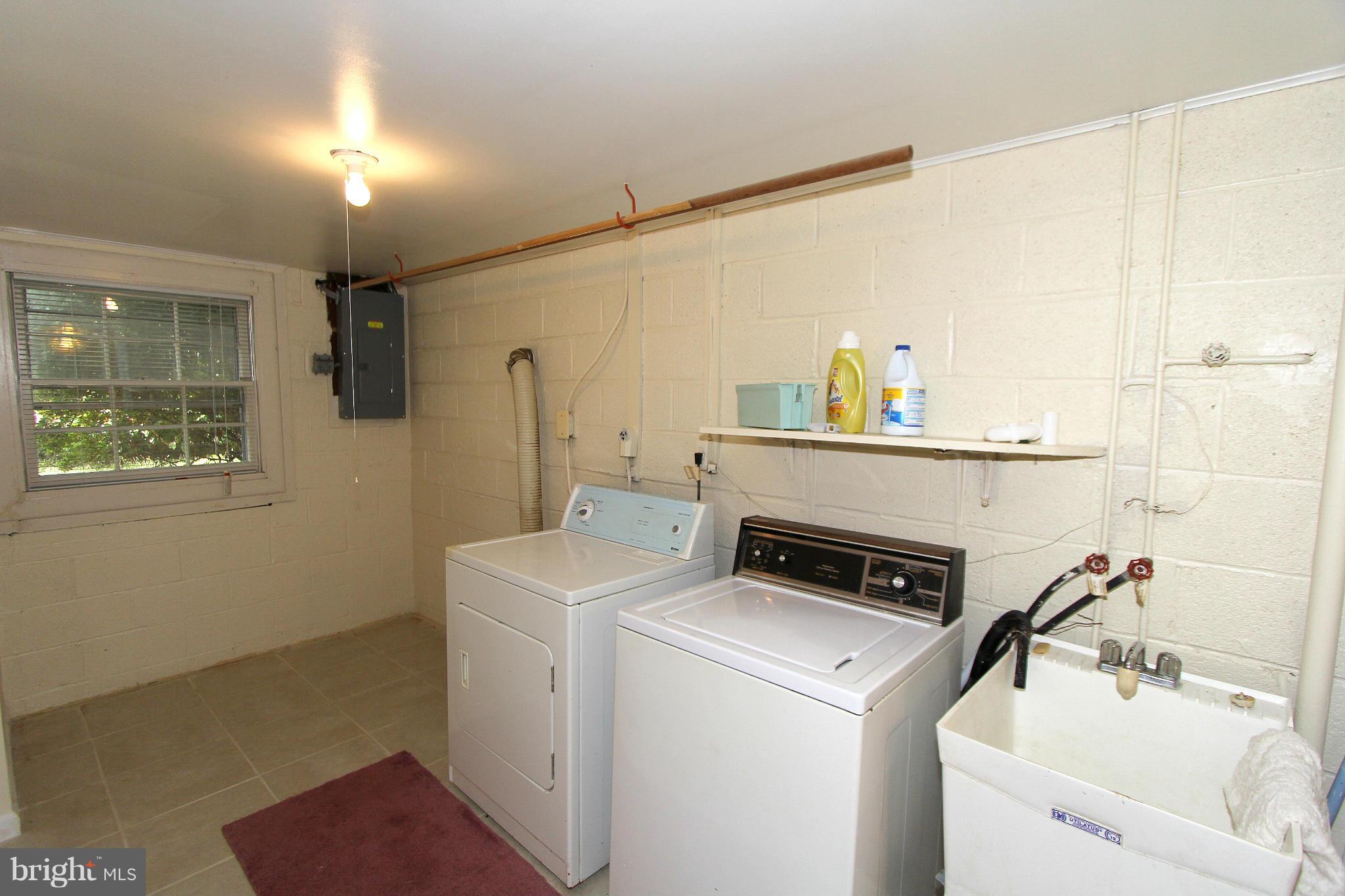 1204 Dunoon Court Silver Spring, MD 20903 - Photo 27 of 30 Laundry