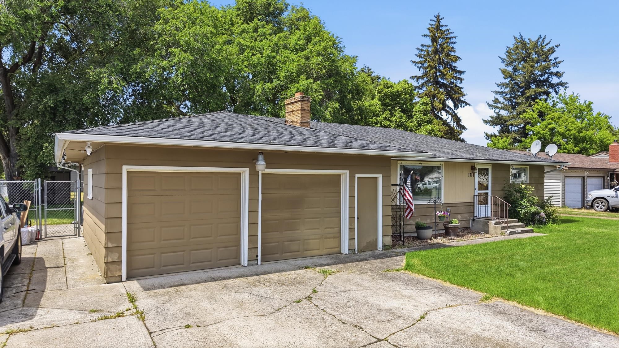 1714 South Bolivar Road Spokane Valley, WA 99037 - Photo 3 of 46
