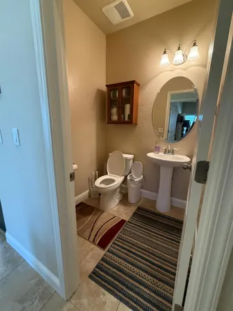 $585,000 | 2003 West Hopkins Way, Hanford, CA 93230
