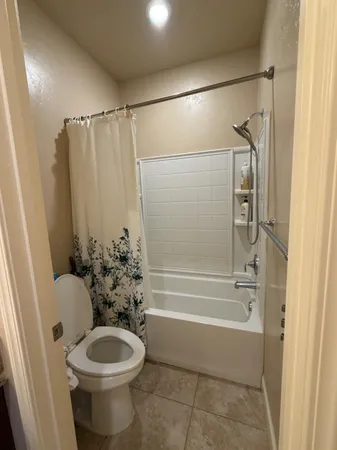 $585,000 | 2003 West Hopkins Way, Hanford, CA 93230
