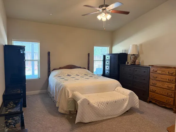 $585,000 | 2003 West Hopkins Way, Hanford, CA 93230